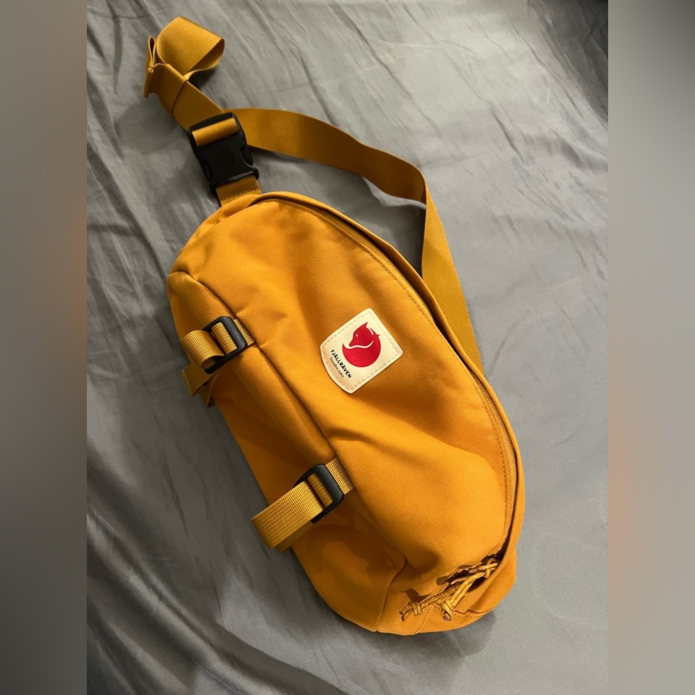 Fjallraven Ulvo Hip Pack Large Gold Yellow Unisex Crossbody Bag